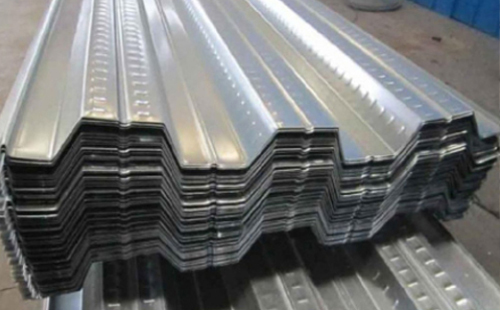 高层建筑施工中的“利器”：班玛青海班玛楼承板的高效应用与优化