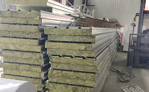 班玛彩钢夹芯板