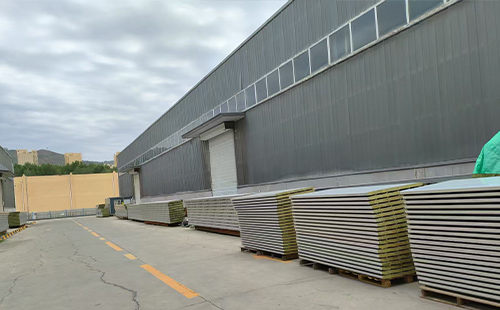 班玛彩钢岩棉板防火极限实测：外墙系统如何通过A级验收