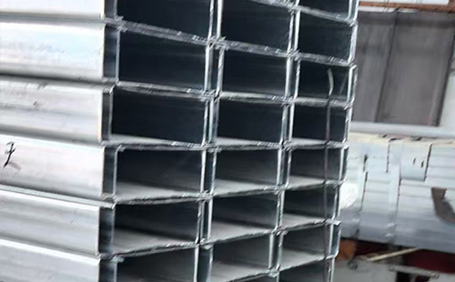 班玛C型钢选型与在轻班玛钢结构中的应用解析